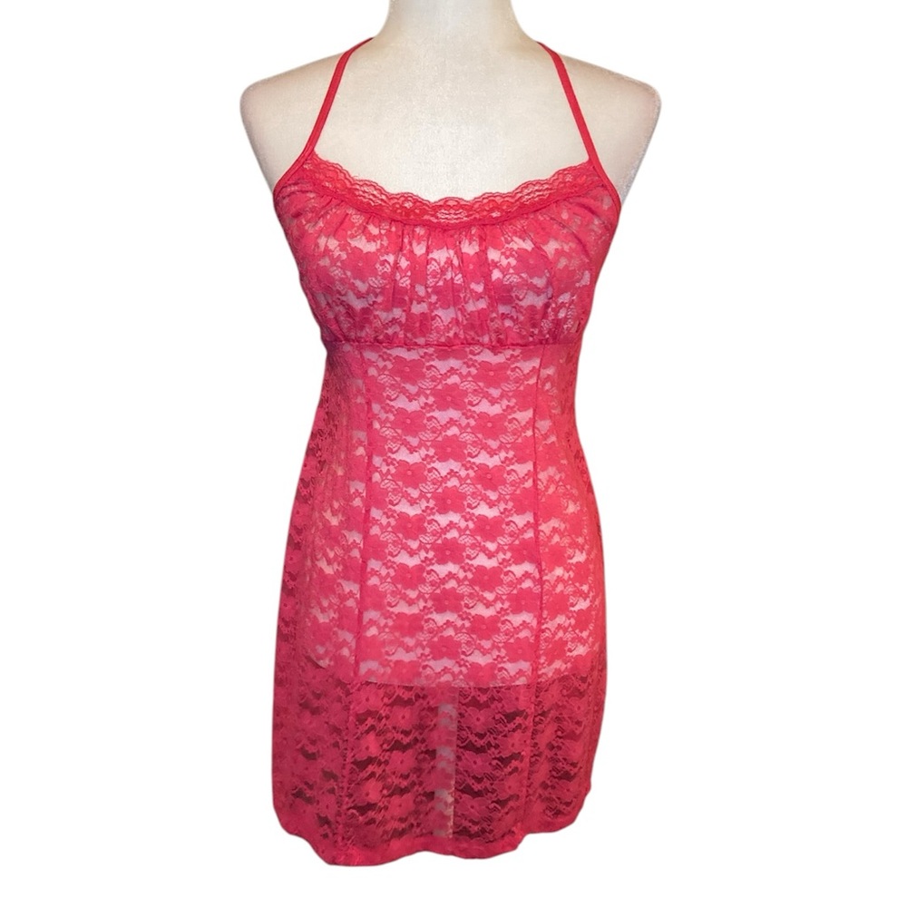 Elegant Pink Lace Chemise